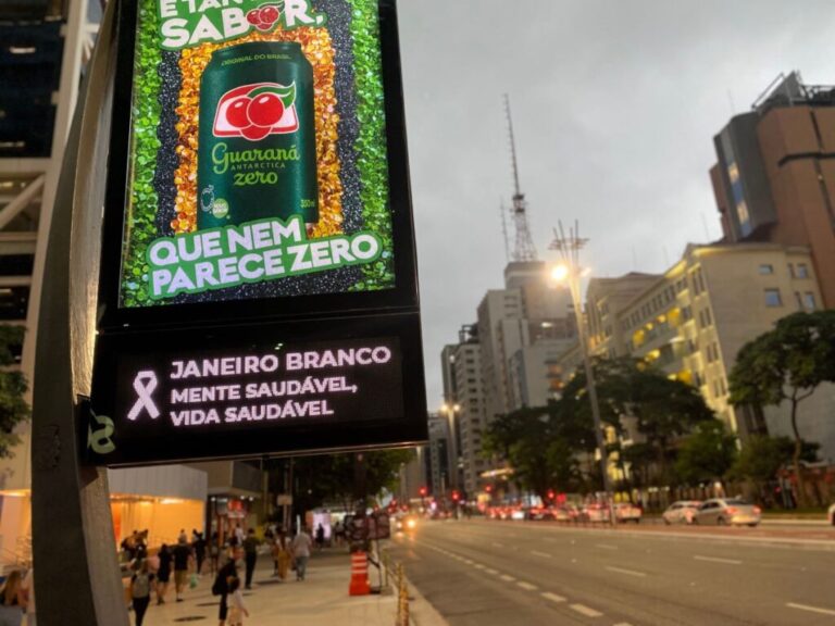 Relógios de rua de São Paulo(SP) apoiam a Campanha Janeiro Branco!