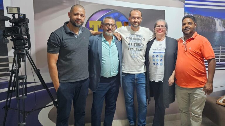 Leonardo Abrahão, presidente do Instituto de Desenvolvimento Humano Janeiro Branco, participa de programa de televisão realizado pela Fundação das Organizações da Sociedade Civil do Distrito Federal (FAOSC)
